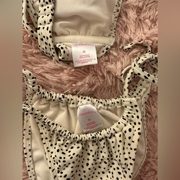 - Bikini - Picture 2 of 2